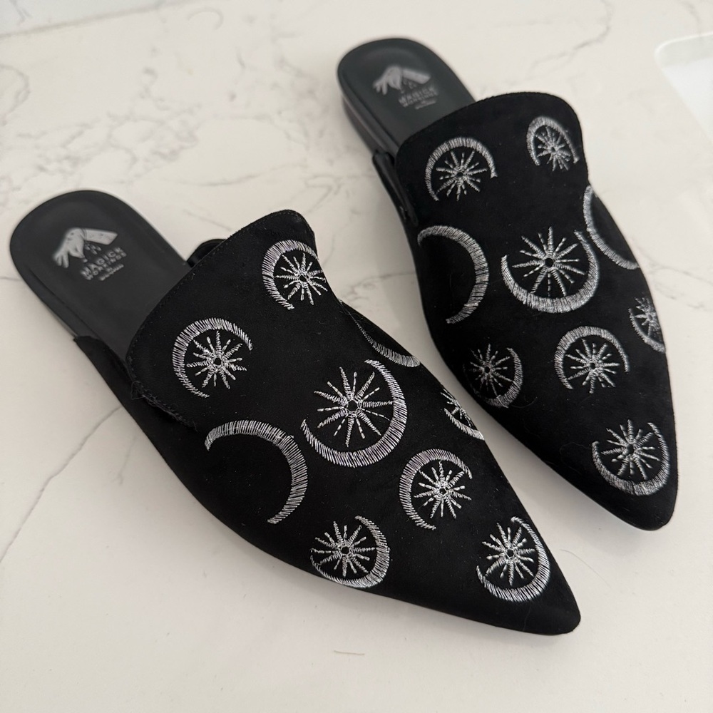 EMBROIDERED HECATE TRIPLE MOON + STAR MULES Narrow women’s 9 narrow - Picture 2 of 9